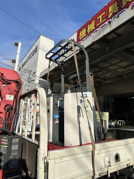 フォークリフト